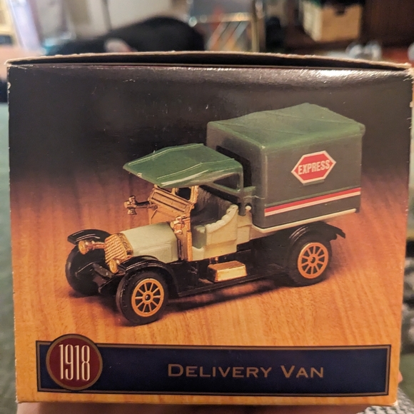 Classic Trucks 1910-1918 Toys - Picture 7 of 13